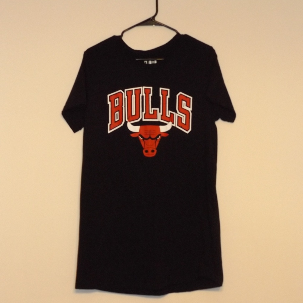 NBA T-Shirt, Chicago Bulls, Size Large